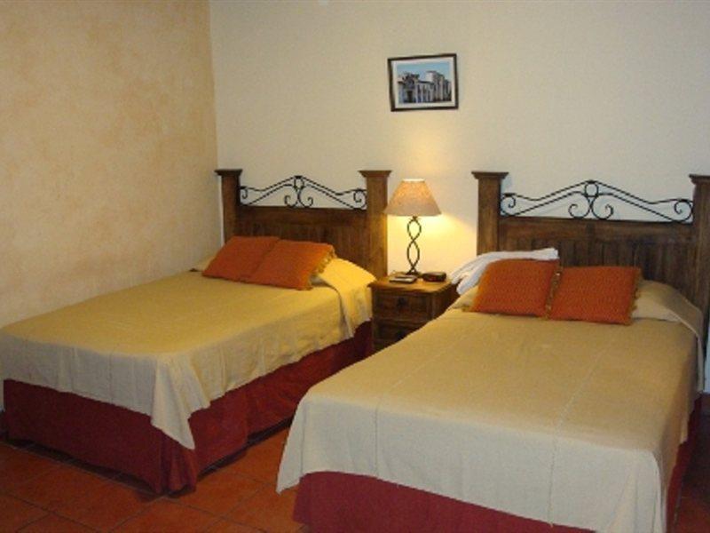 Hotel Meson del Valle by AHS Antigua Eksteriør bilde